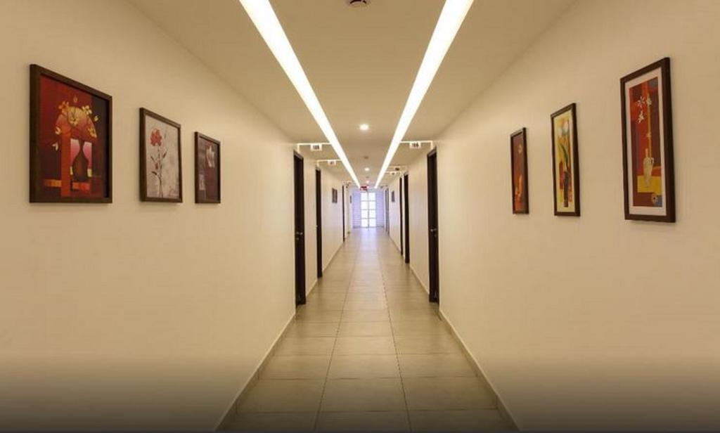 Hotel Luciya Palace Thrissur Bagian luar foto