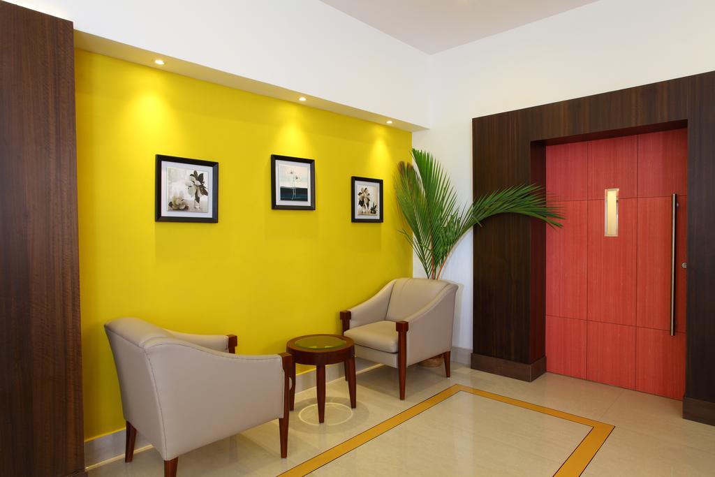 Hotel Luciya Palace Thrissur Bagian luar foto